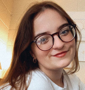 Meet your Posher, Claire